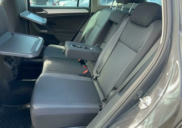 Volkswagen Tiguan cena 85900 przebieg: 121345, rok produkcji 2018 z Zaklików małe 232